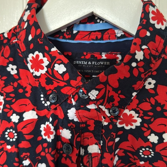 Denim & Flower button up - Picture 2 of 2